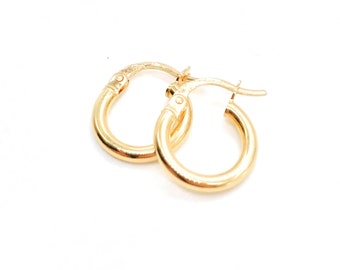 18K Yellow Gold Dainty Hoop Earrings • Gold Hoops • Polished Gold • Minimalist Earrings • Classic Thin Hoops • Gift for Her • Made in Italy