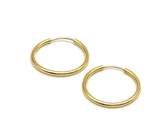 Brincos de argola femininos em ouro amarelo 18 quilates • Argolas em ouro amarelo 750 • Brincos de argola clássicos • Argolas polidas em ouro 750
