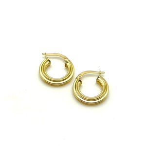 18K Yellow Gold Hoop Earrings - Women&#39;s Gold Earrings - 18K Yellow Gold Hoops - Handcrafted Gold Hoops - Italian Gold Hoops
