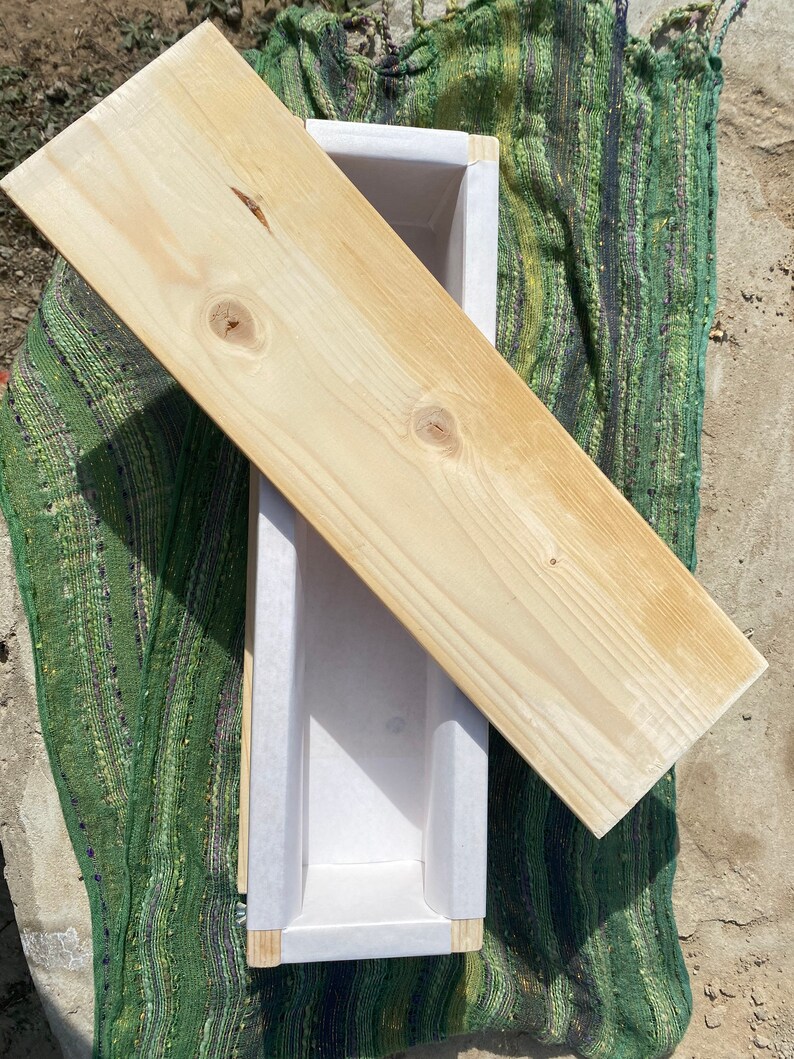 5 lb traditional wooden soap mold WITH LID Etsy