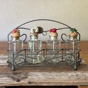 Set of 4 Glass Spice Jars with Screw on Cork and Rustic Metal Rack