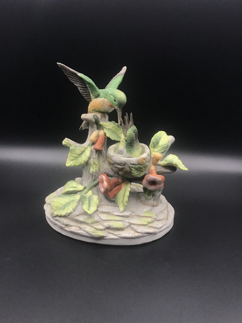 signed by Jonathan Byron Royal Crown Hummingbird Feeding Babies in Nest Floral design Porcelain Figurine