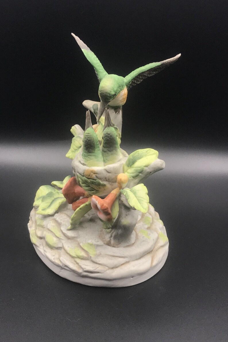 signed by Jonathan Byron Royal Crown Hummingbird Feeding Babies in Nest Floral design Porcelain Figurine