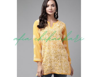 Afia Lucknowi Chikankari gelbe Farbe Georgette Stoff kurze Kurti handgemacht, handgearbeitet und handbestickt, um mit Jeans kombiniert zu werden