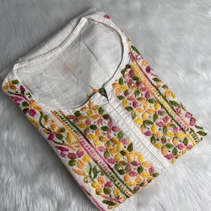 Handgjorda Khadi Chikankari Kurti: Blommor broderade etniska kläder bild 8