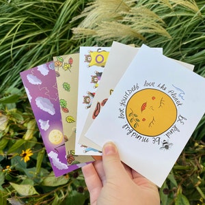 Pick Four Post Card Pack / Arte disegnata a mano / Autunno Lascia stampa d'arte / LGBTQ - Gatto / Amore Madre Terra Art / Minimal Design / Eco Lover Gift