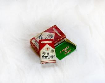 Radio à transistors Marlboro de travail vintage avec boîte