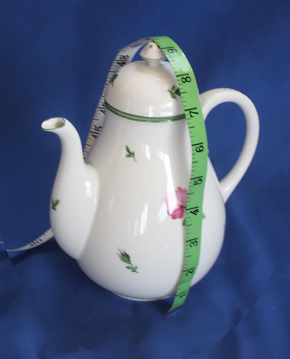 Augarten Hand Painted Pink Viennese Rose Porcelain Lidded