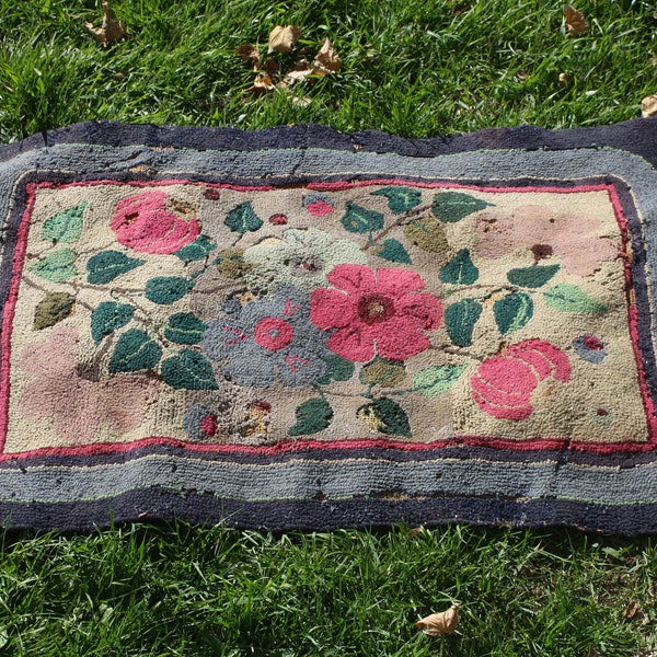 Primitive Hooked Rug - Etsy