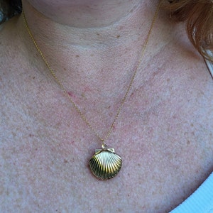 14K Gold Shell Locket With Loose Wish Pearl Locket Gift for Her ...