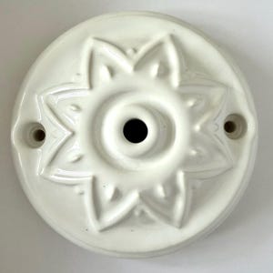 Roseta de teto grande de cerâmica esmaltada de 5 polegadas (13,5 cm)