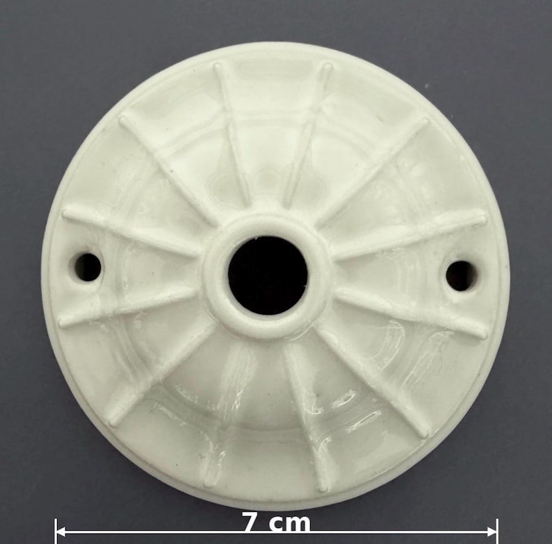 Glazed Patterned Ceramic Ceiling Rose in White image 5