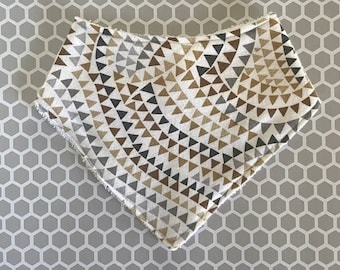 Neutral Triangles Bib