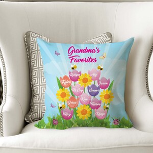 Grandma Favorites, Personalized Grandma Tulips Pillow, Personalized Nana Sofa Pillow, Grandma Gifts From Grandkids, Kids Names on pillow