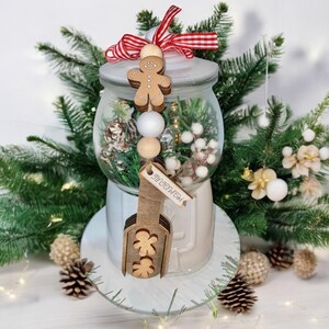 Faux gingerbread scoop, tiered tray decor, mini christmas decor