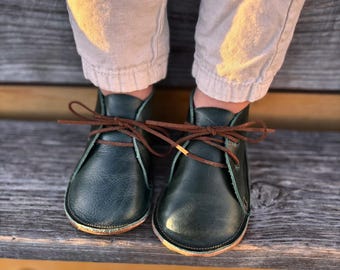 Bottes Wander en cuir Green Pastures – Chaussures pieds nus pour enfants, faites main États-Unis
