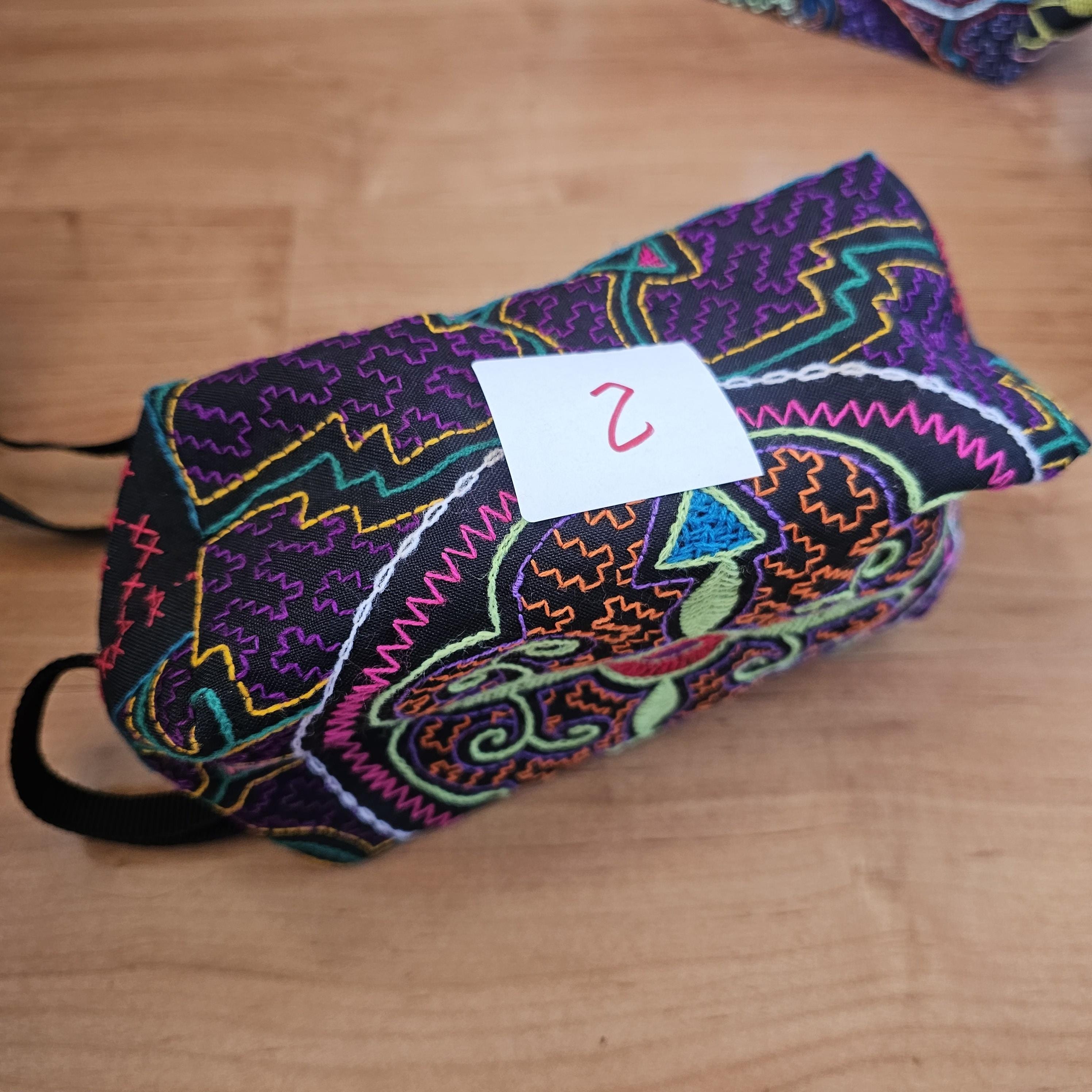 Handmade Embroidery Pouch Shipibo Art -Abundance Flower L18cm- W10cm -W10cm – Desing4