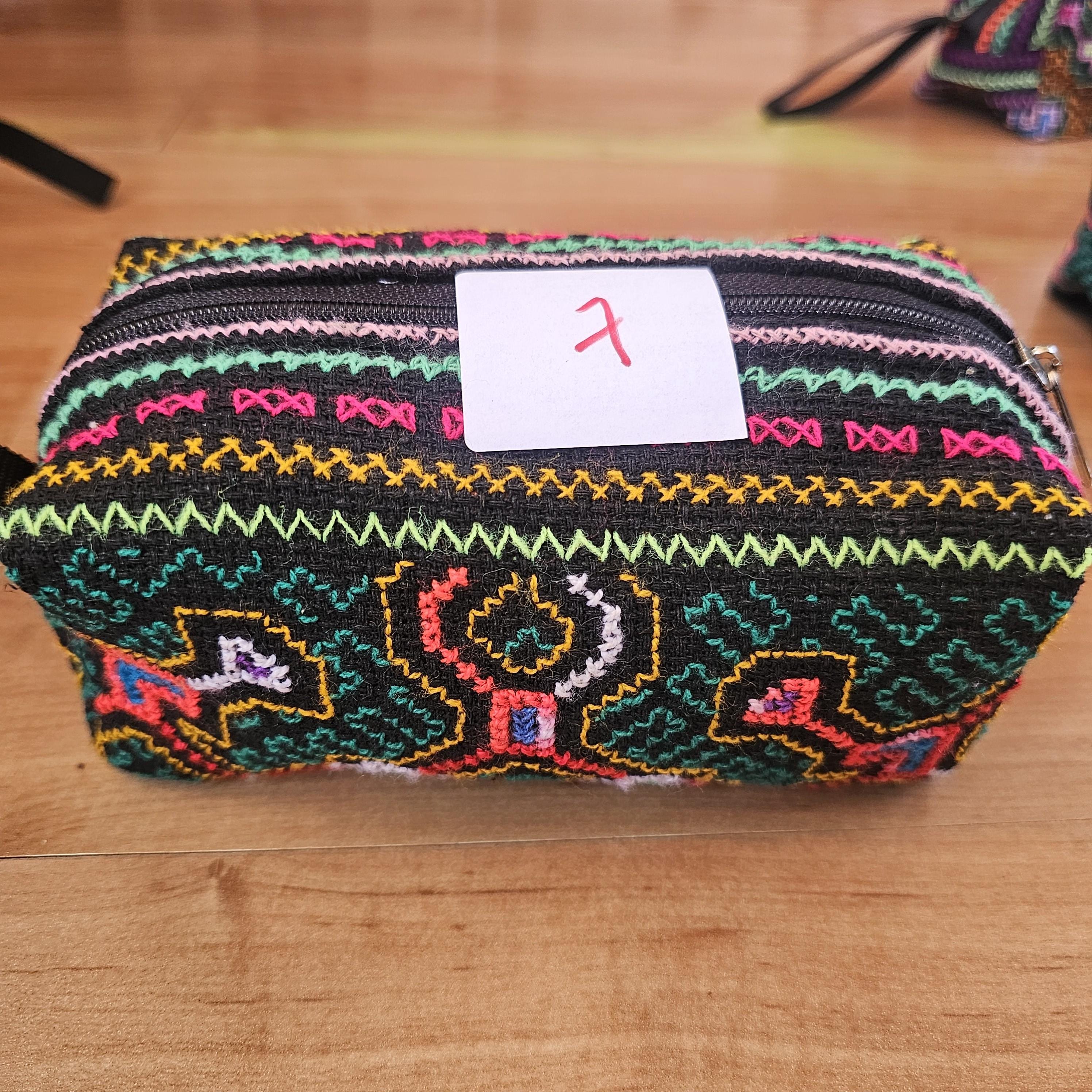 Handmade Embroidery Pouch Shipibo Art ICARO-Abundance Flower L18cm- W10cm -W10cm