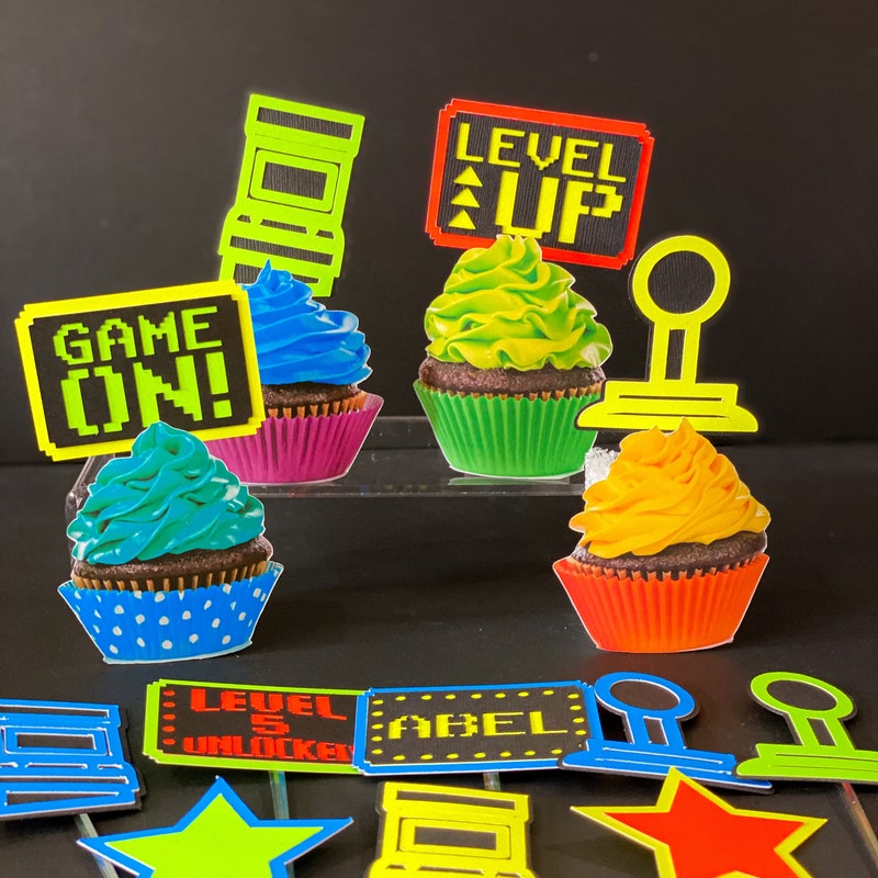 Laser Tag Cupcake Topper | 18 Stück Bunte Deko Für Geburtstagsparty | Aus Festem Karton Mit Plastikstiel | Einfach Zu Montieren