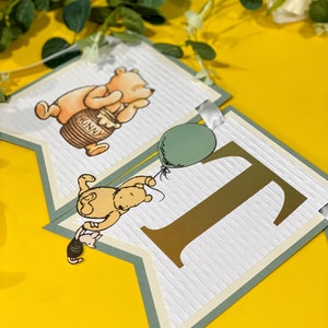 Ensemble de fête Winnie l'ourson sauge avec lettres dorées | Thème Winnie l'ourson | Bannière décorative Winnie l'ourson | Décorations pour baby shower |