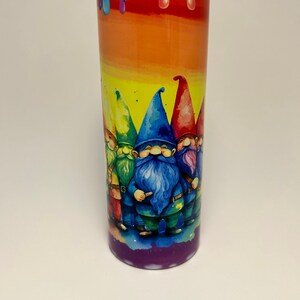 Wichtel mit Streifen und Streifen in Regenbogenfarben - Edelstahl 20 oz. Becher