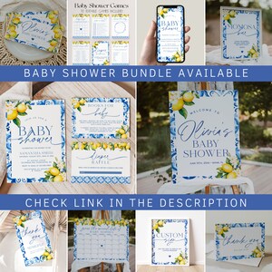 Puede incluir: Un conjunto de invitaciones y decoraciones imprimibles para un baby shower con un patr&oacute;n de azulejos azules y blancos con limones. El texto en las invitaciones dice "&Uacute;nete a nosotros para un Baby Shower" y "Bienvenido al Baby Shower de Olivia".