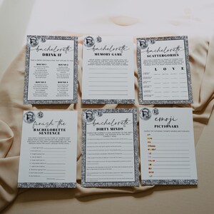Pu&ograve; includere: Un set di sei carte da gioco stampabili per una festa di addio al nubilato con uno sfondo di glitter argentato. I giochi includono "Bevi se", "Gioco di memoria", "Scattergories", "Completa la frase della sposa", "Menti sporche" e "Pictionary Emoji".