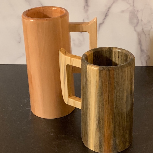 Jarra de cerveza de madera