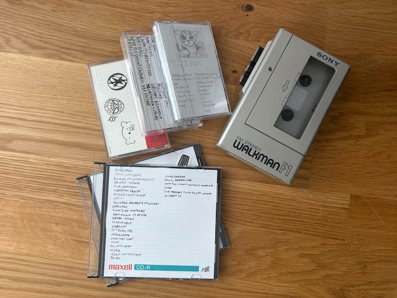 Custom and Personalized Cassette & CD Mixtapes: Perfect Gift ...