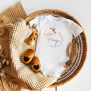 baby bodysuit | Body | personalized | BIO Welcome to the world