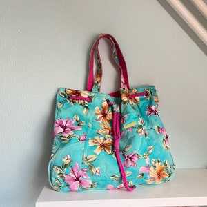 DOLCE & GABBANA Lovely Retro Graphic Tropical Flower Print