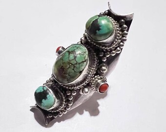 MASSIVE Vintage beautiful tibetan Silver Saddle ring with green turquoise and red coral