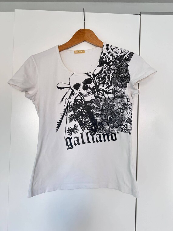 Galliano vintage print designer t-shirt - image 4