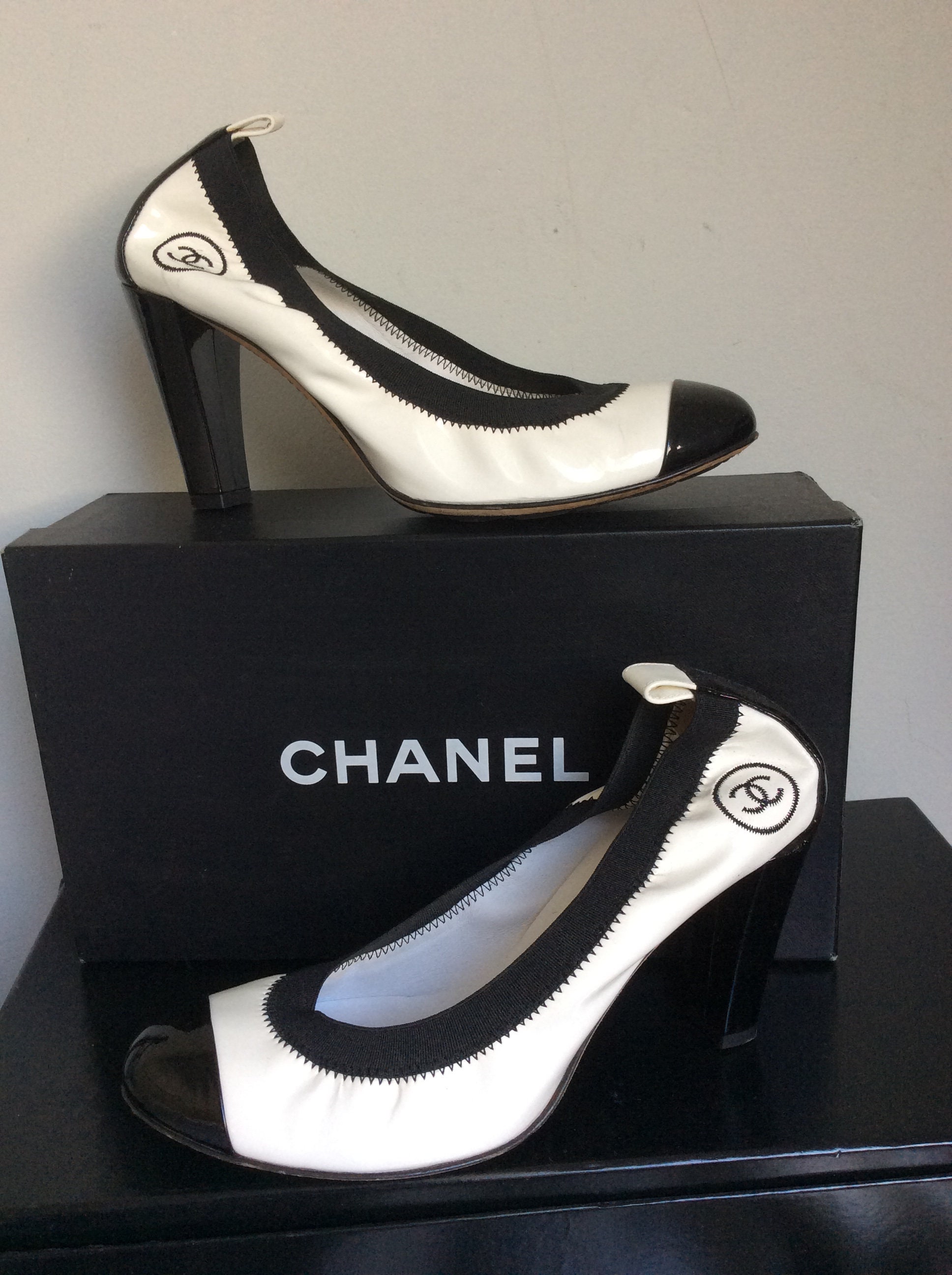 chanel black and white pumps