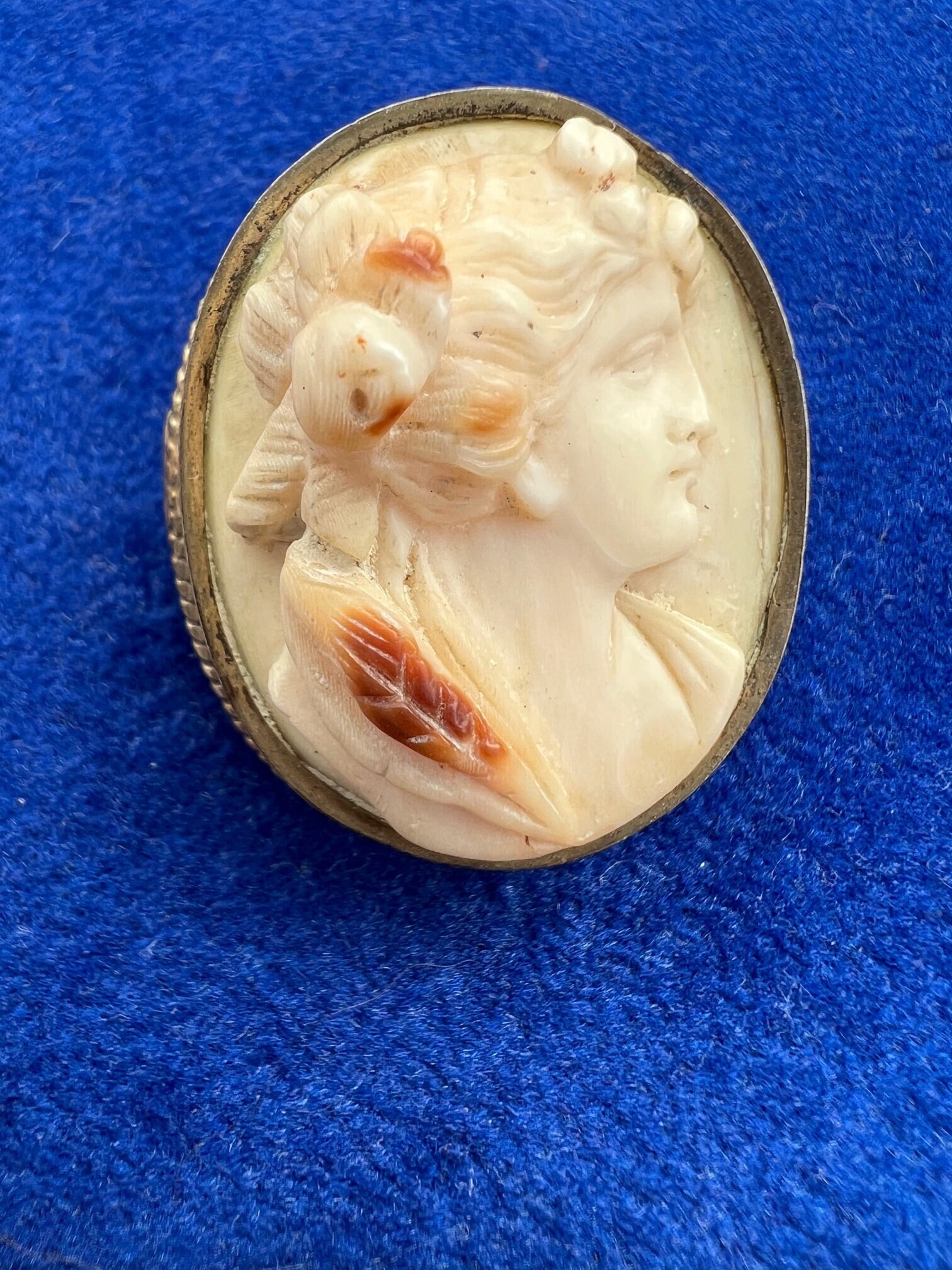 9金GENUINE ITALIAN HAND CARVED CAMEO Genuine Italian Hand Carved Cameo Hand Wrapped in Sterling