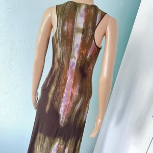 Fantástico y raro vestido largo con estampado gráfico artístico de malla transparente de los años 90