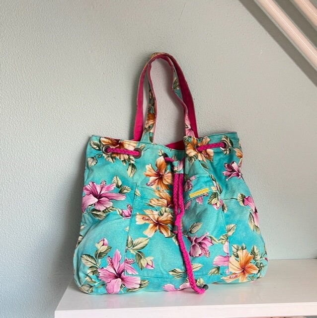DOLCE & GABBANA Lovely Retro Graphic Tropical Flower Print