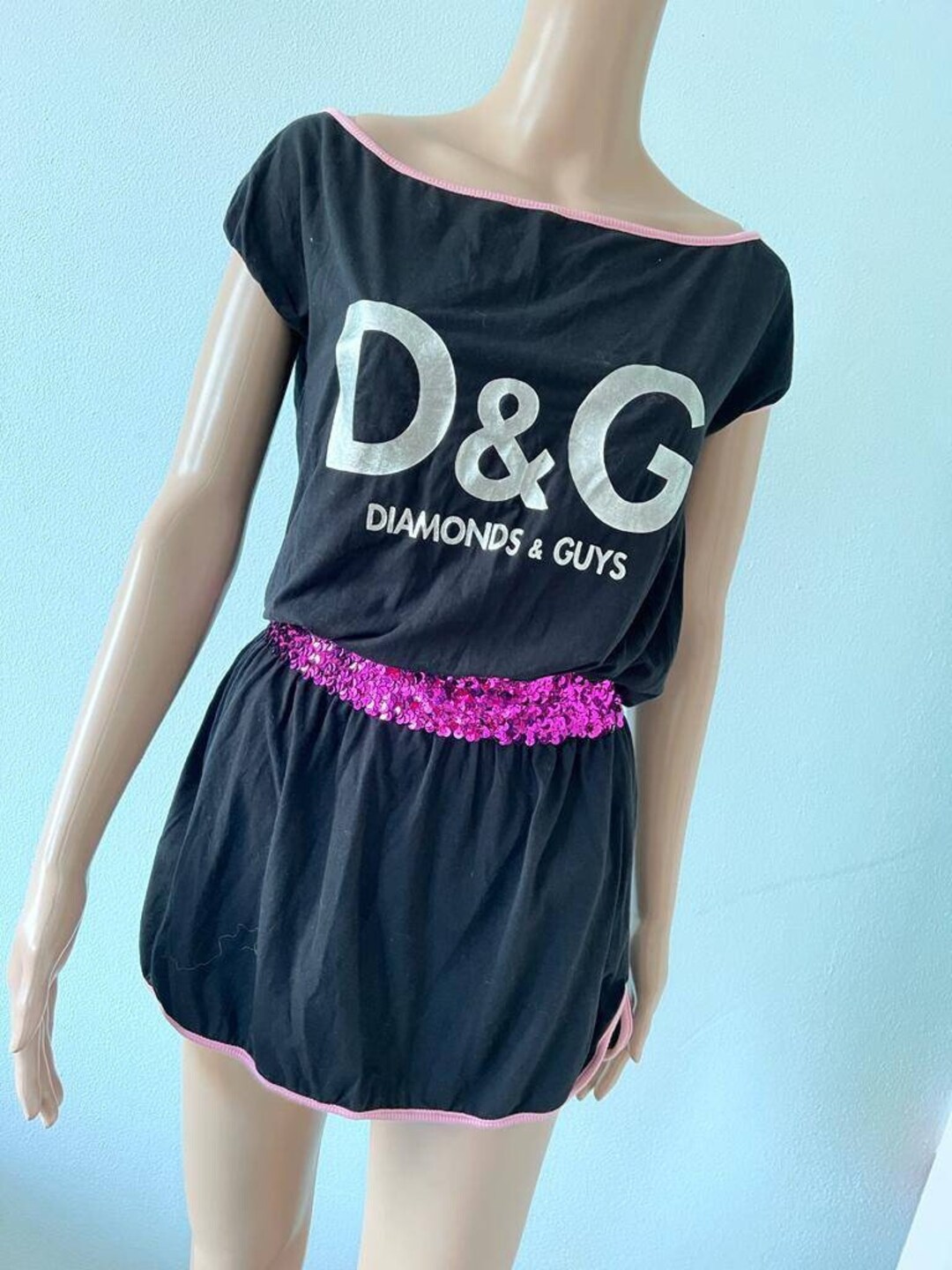 DOLCE & GABBANA Collectible Diamonds and Guys Retro Print Top - Etsy Hong Kong DOLCE & GABBANA Collectible Diamonds and Guys Retro Print Top - Etsy Hong Kong