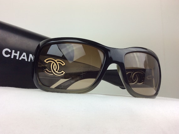 CHANEL Sunglasses With Beautiful Frame Black Overflowing in -  Israel