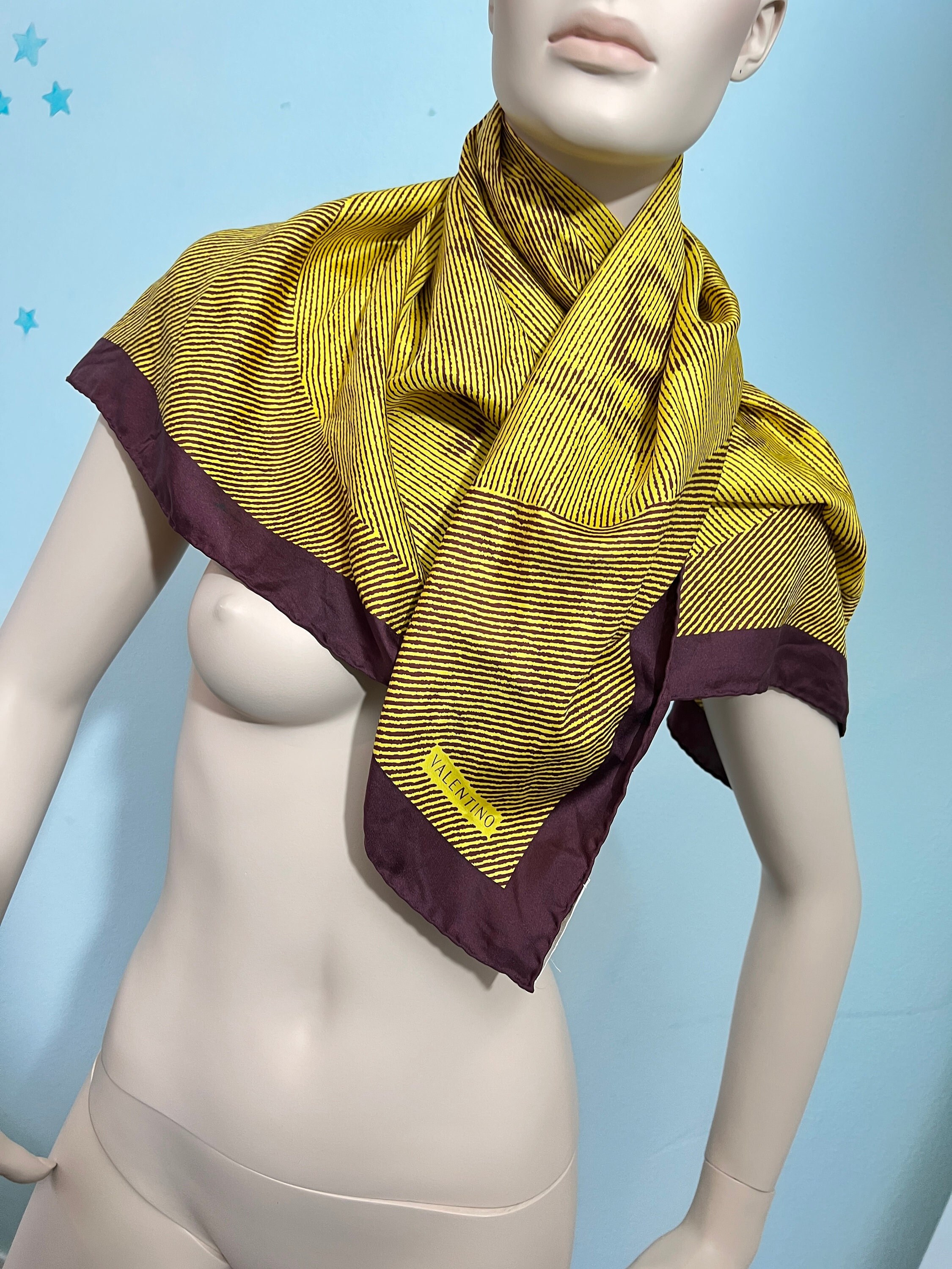 マフラー・ストール VALENTINO PRINTED SILK FOULARD VALENTINO(ヴァレンティノ) マフラー・ストール(レディース