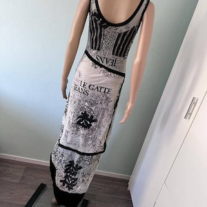 Impresionante vestido gráfico de malla raro, largo, de arte, años 90, Italia, difícil de encontrar.