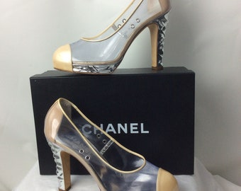 Chanel amazing catwalk vintage pumps authentic