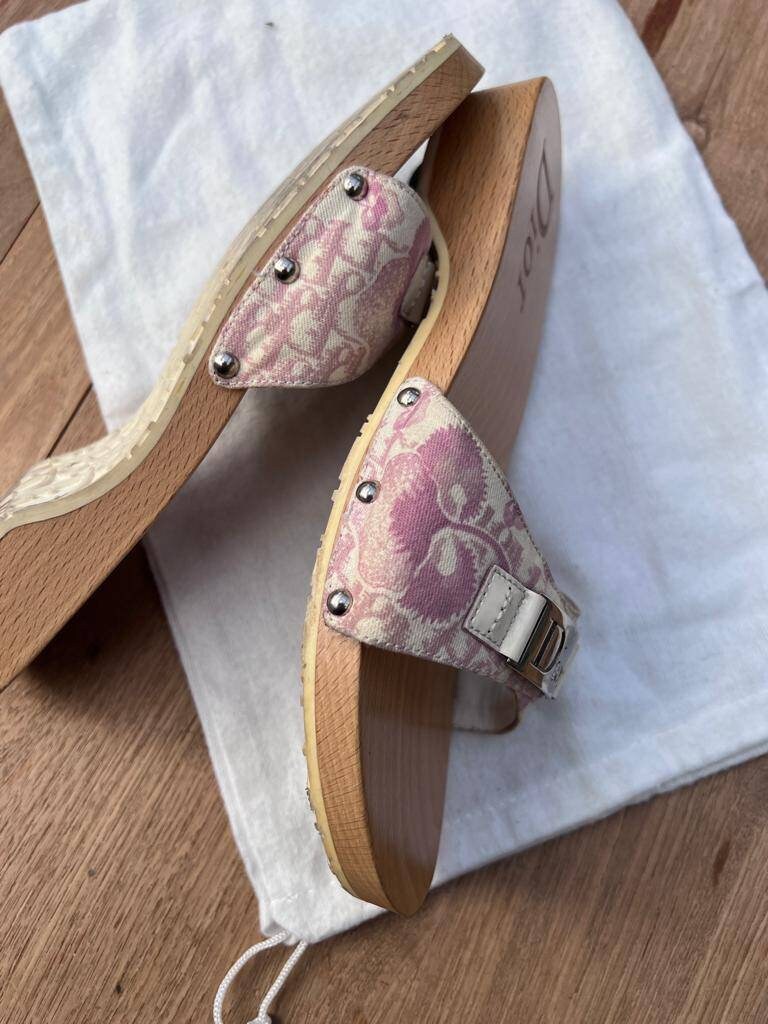 Dior ピンク サンダル 35　ヴィンテージ Christian Dior モノグラム ピンク ヴィンテージ サンダル