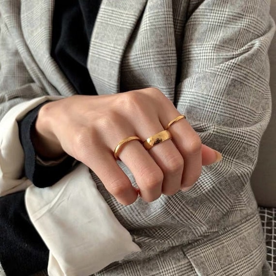 Stacking minimalist ring band Thin dainty ring Simple Everyday Jewelry Gold plated twisted ring
