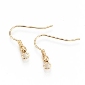 304 stainless steel ear hooks. 18k gold plated, or 925 sterling silver plated. Pack of 10. Plaqué or 18k par 10
