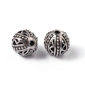 Tibetan style alloy beads. Antique silver. 11mm. Set of 2 pearls.