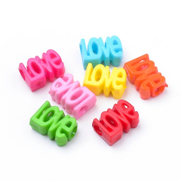 Perles lettres LOVE acrylique. Coloris aux choix.