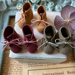 Leather boots for Blythe art doll. Shoes for collection dolls