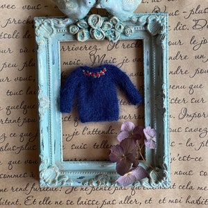Blue Knitted Sweater with Flowers for collection Blythe Doll