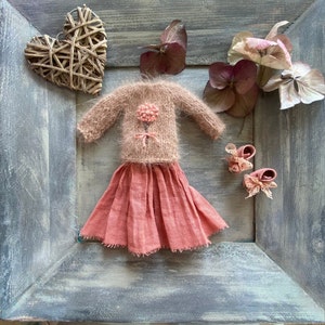 Set for a collectible doll Blythe. Sweater, skirt for art doll